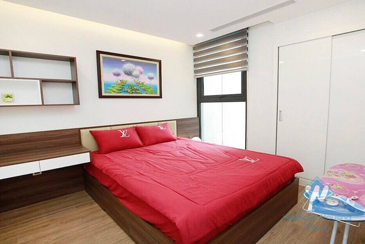 Two bedrooms apartment for rent in Vinhome Metropolis, Lieu Giai street, Ba Dinh district, Ha Noi.